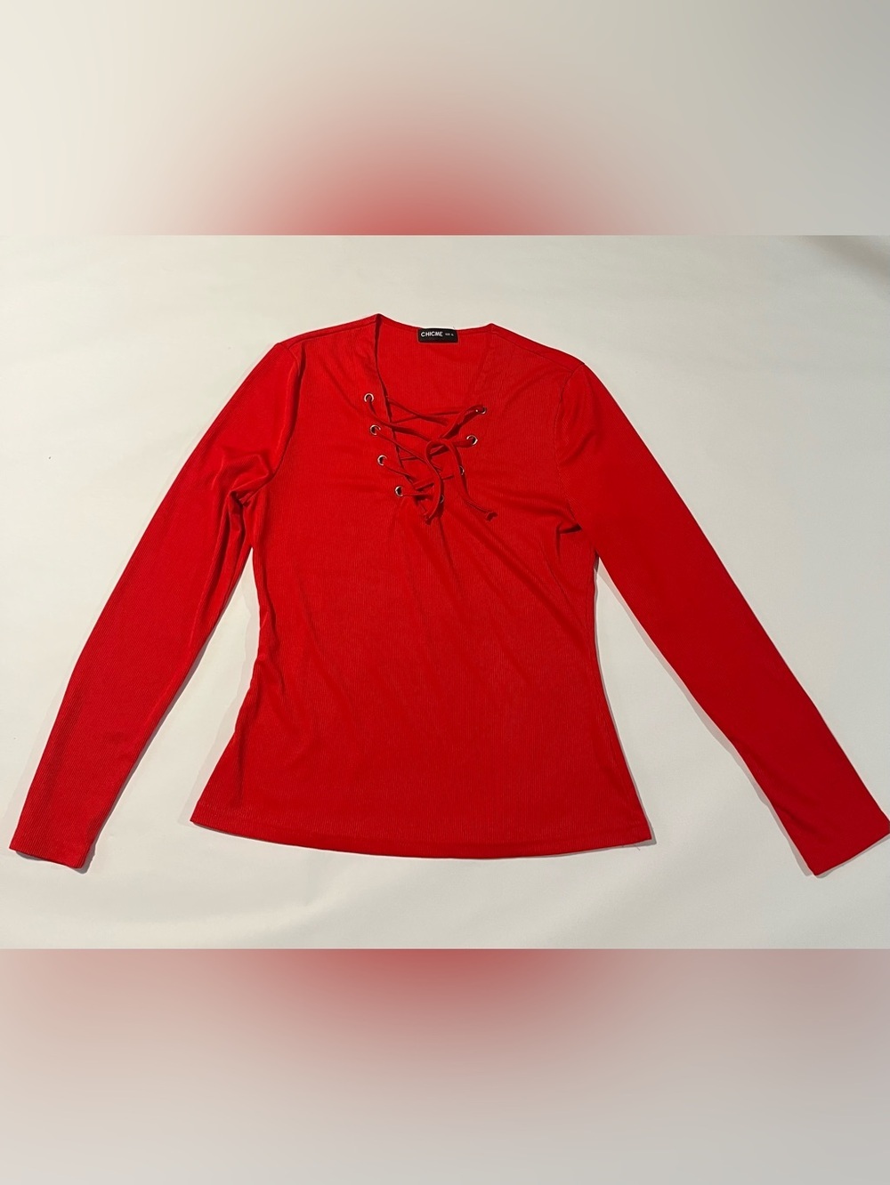 chic Red Lace-Up Ribbed Long Sleeve Top